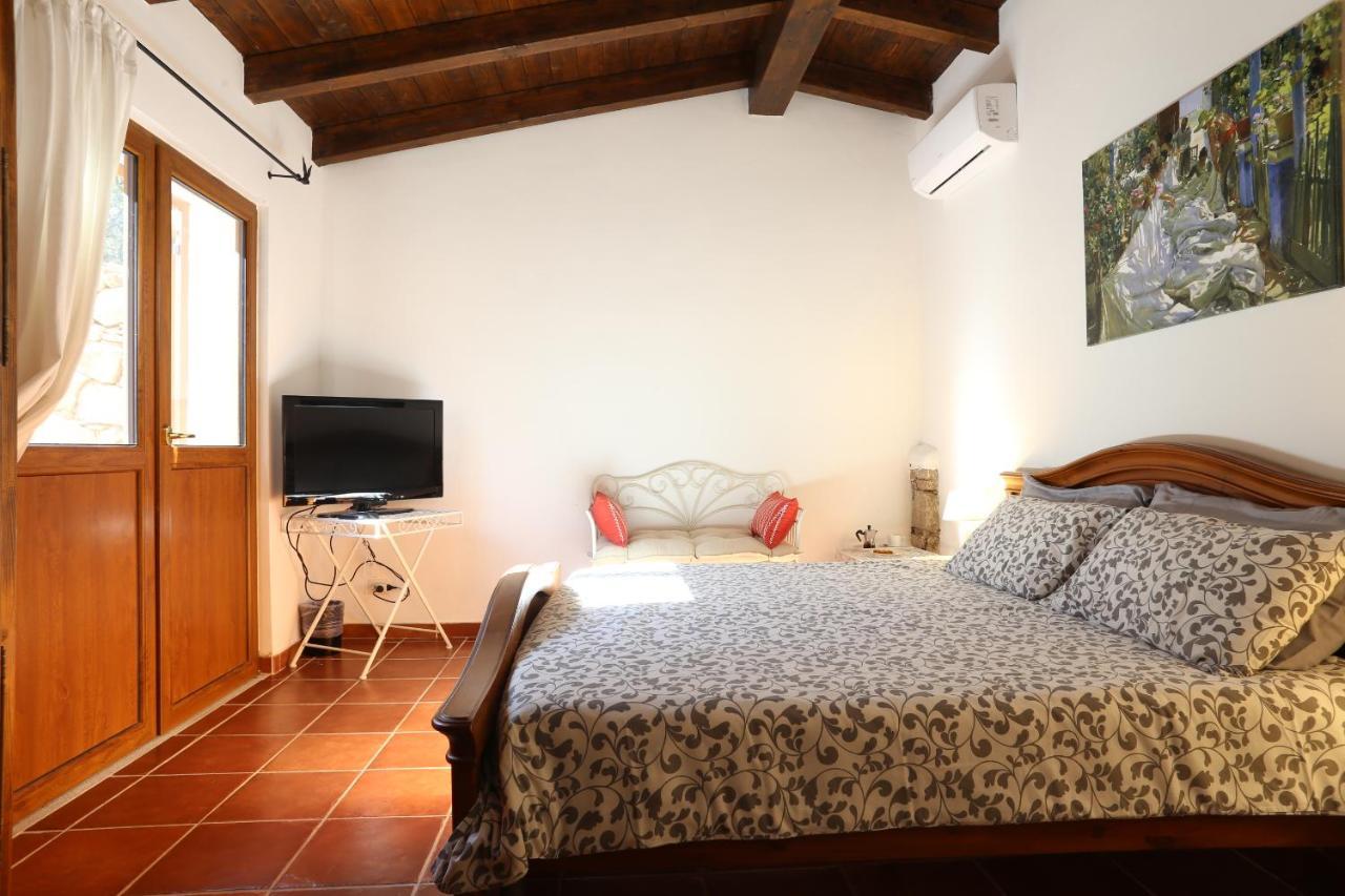 Villa Anastasia Cugnana Bagian luar foto